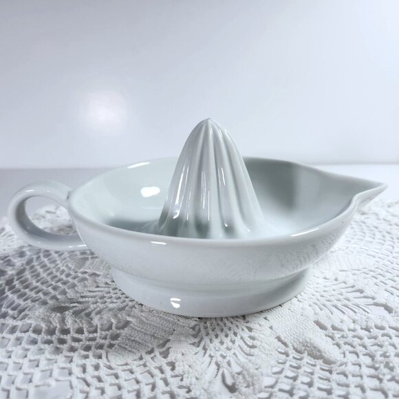 Cordon Bleu Glass Juicer Reamer Loop Handle Large Citrus Reamer 8 1/2" x 6 1/2" - Picture 7 of 9